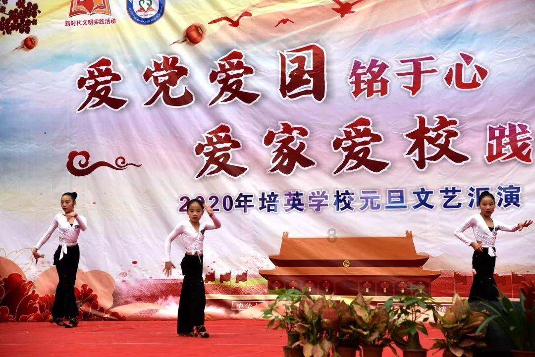 逃离神秘海底世界