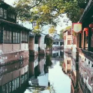 夜间睡觉出汗又称为盗汗，晚上睡觉，身体大量出汗是怎么回事？